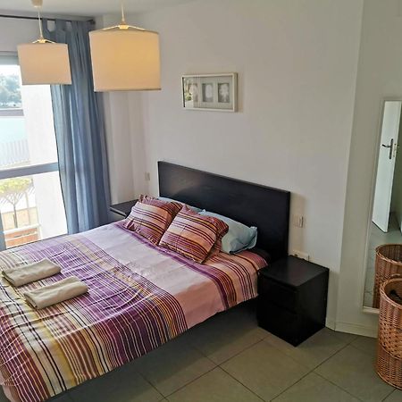 Modern Seafront Flat With A Private Garage Apartment เอลเมดาโน ห้อง รูปภาพ