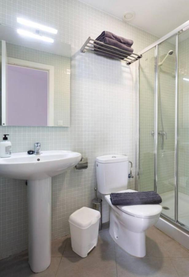 Modern Seafront Flat With A Private Garage Apartment เอลเมดาโน ภายนอก รูปภาพ